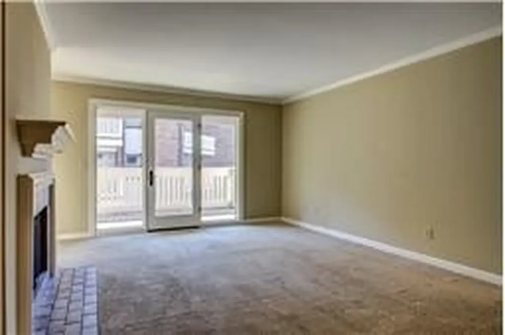 120 Hillsboro Place Nashville TN 37215