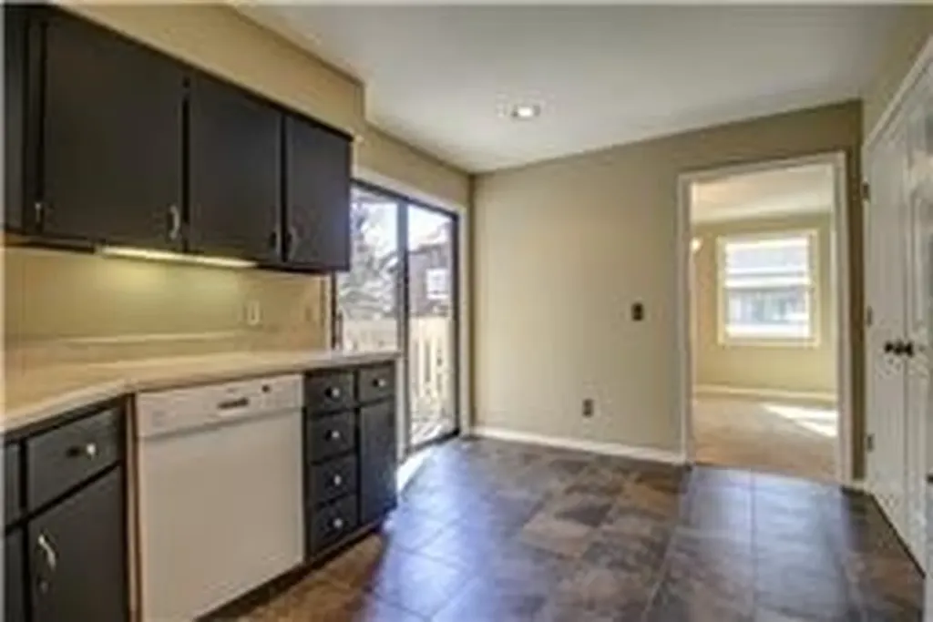 120 Hillsboro Place Nashville TN 37215