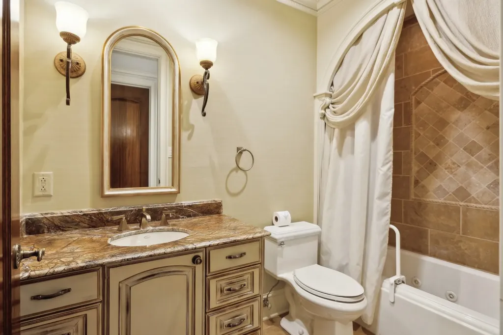 102 West End Close Nashville TN 37205