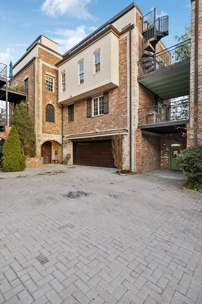 102 West End Close Nashville TN 37205