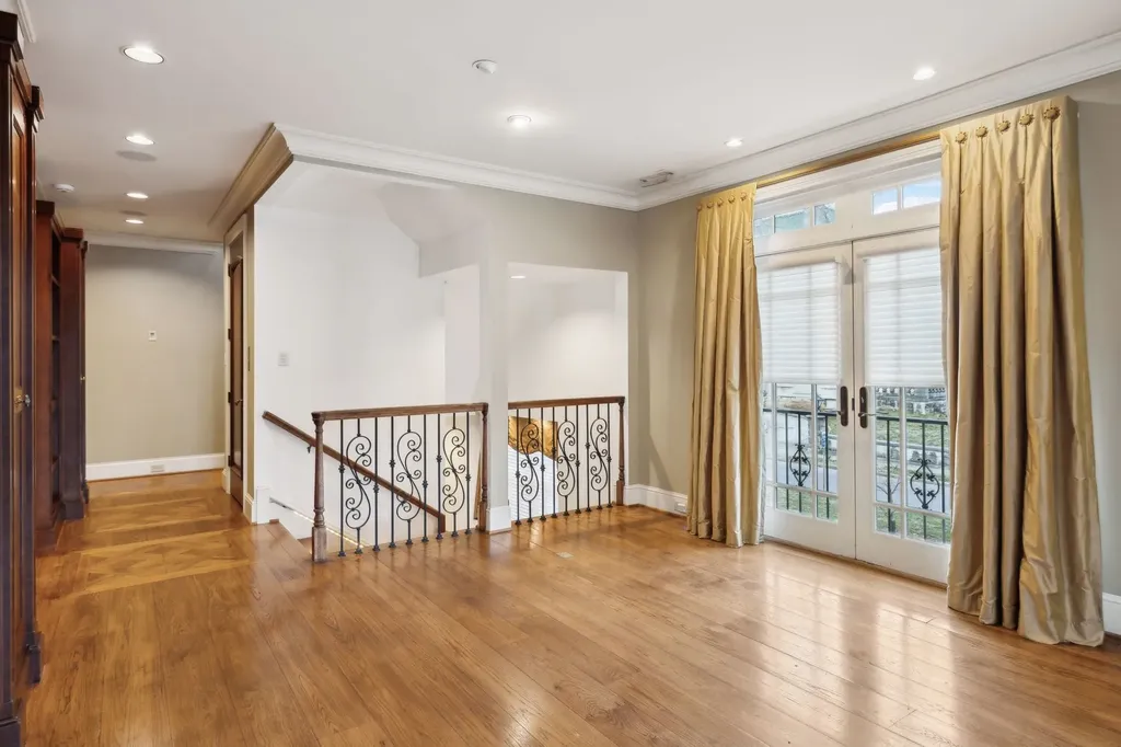 102 West End Close Nashville TN 37205