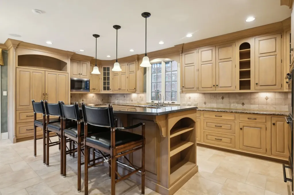102 West End Close Nashville TN 37205