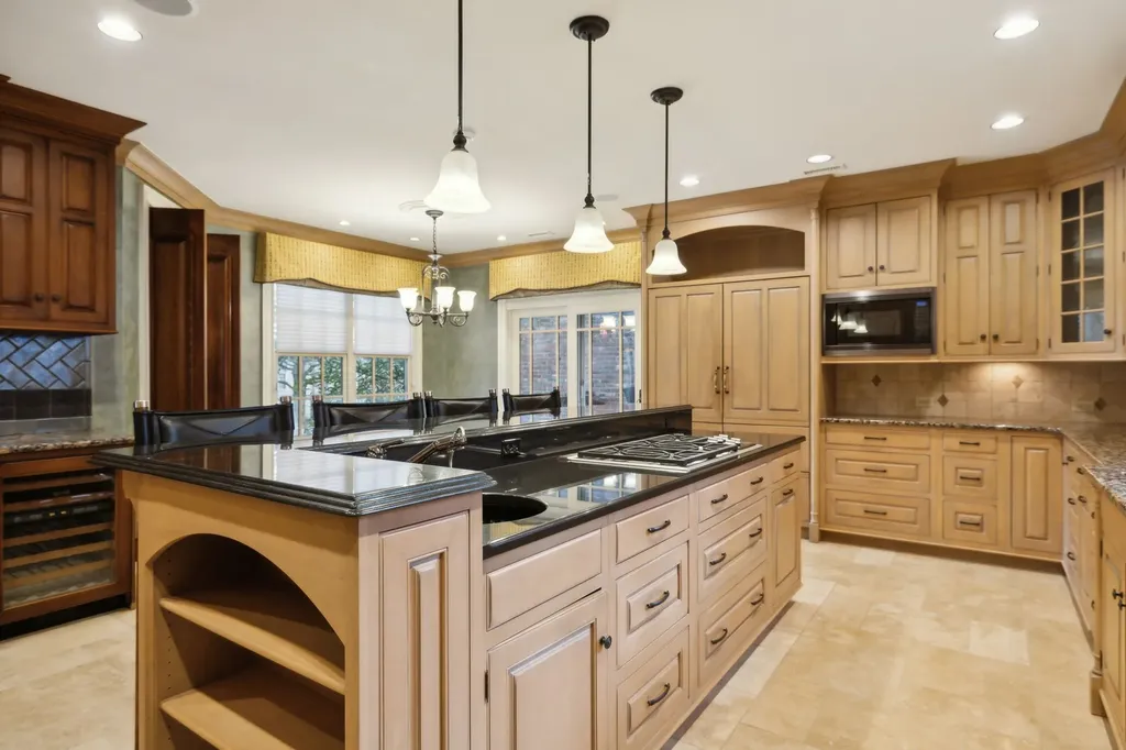102 West End Close Nashville TN 37205