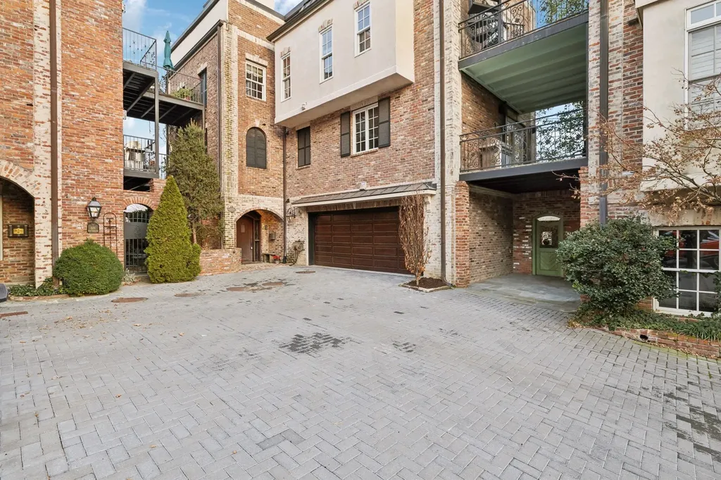 102 West End Close Nashville TN 37205