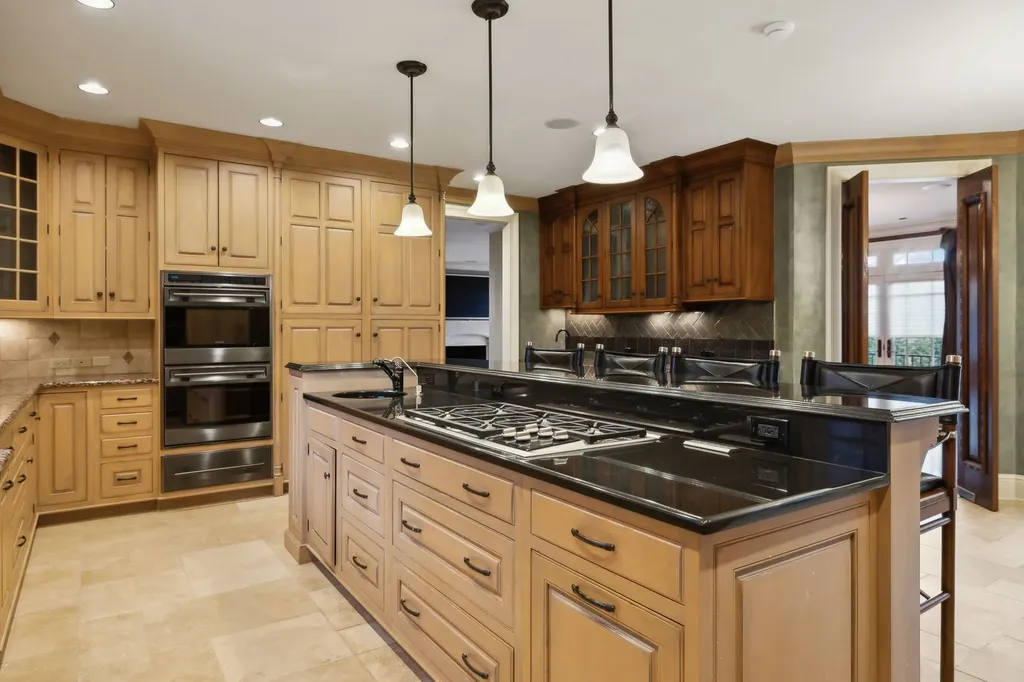 102 West End Close Nashville TN 37205