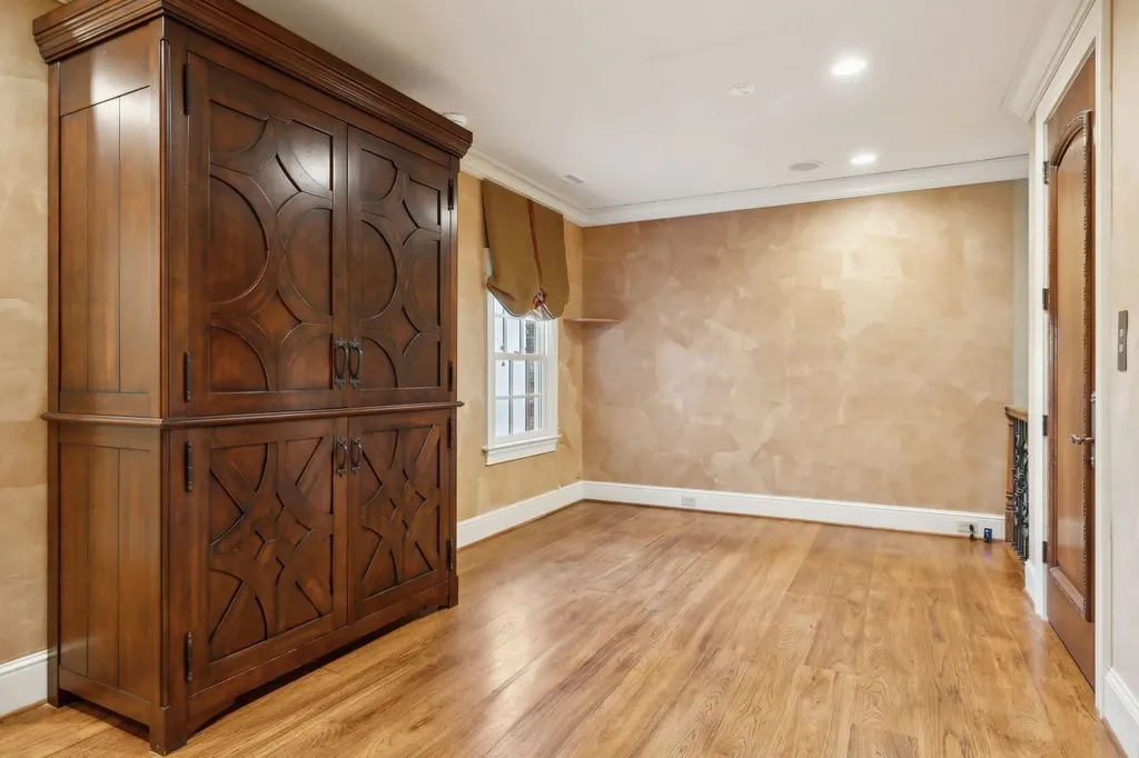 102 West End Close Nashville TN 37205