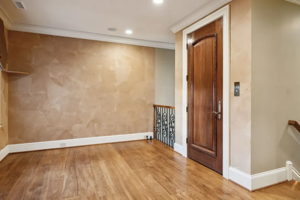 102 West End Close Nashville TN 37205