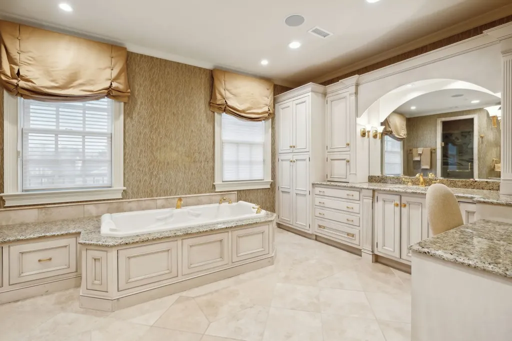 102 West End Close Nashville TN 37205