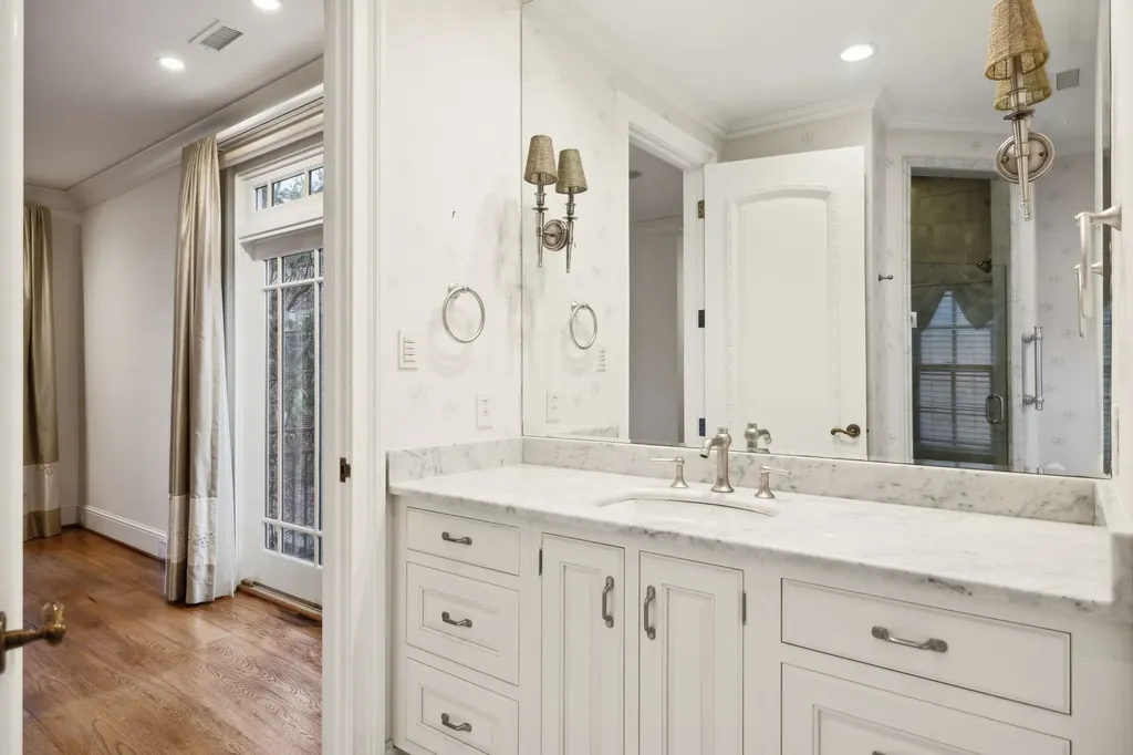 102 West End Close Nashville TN 37205