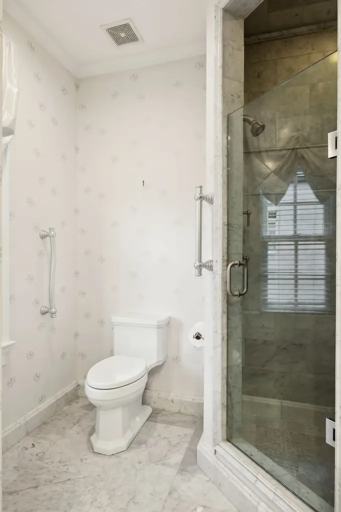 102 West End Close Nashville TN 37205