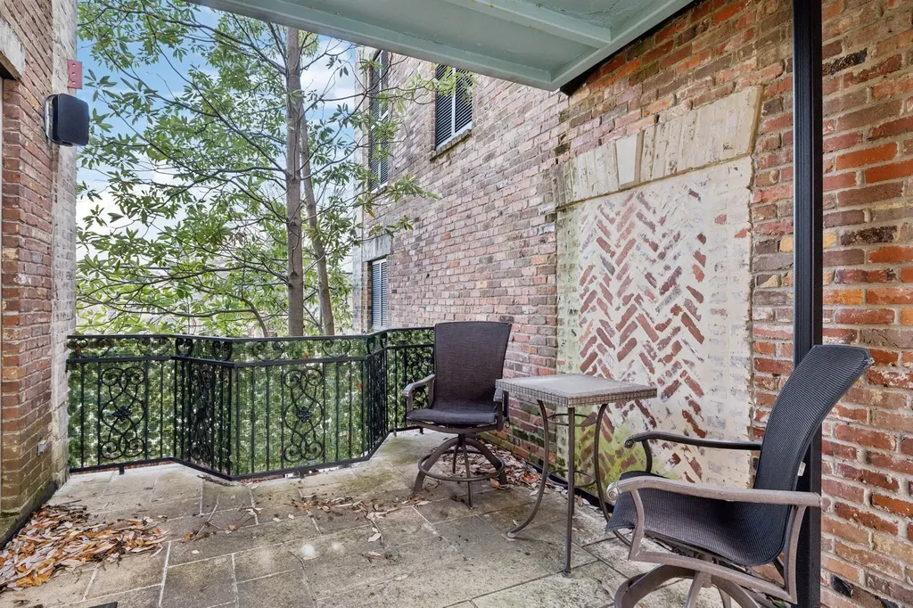 102 West End Close Nashville TN 37205