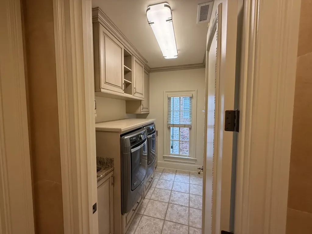 102 West End Close Nashville TN 37205
