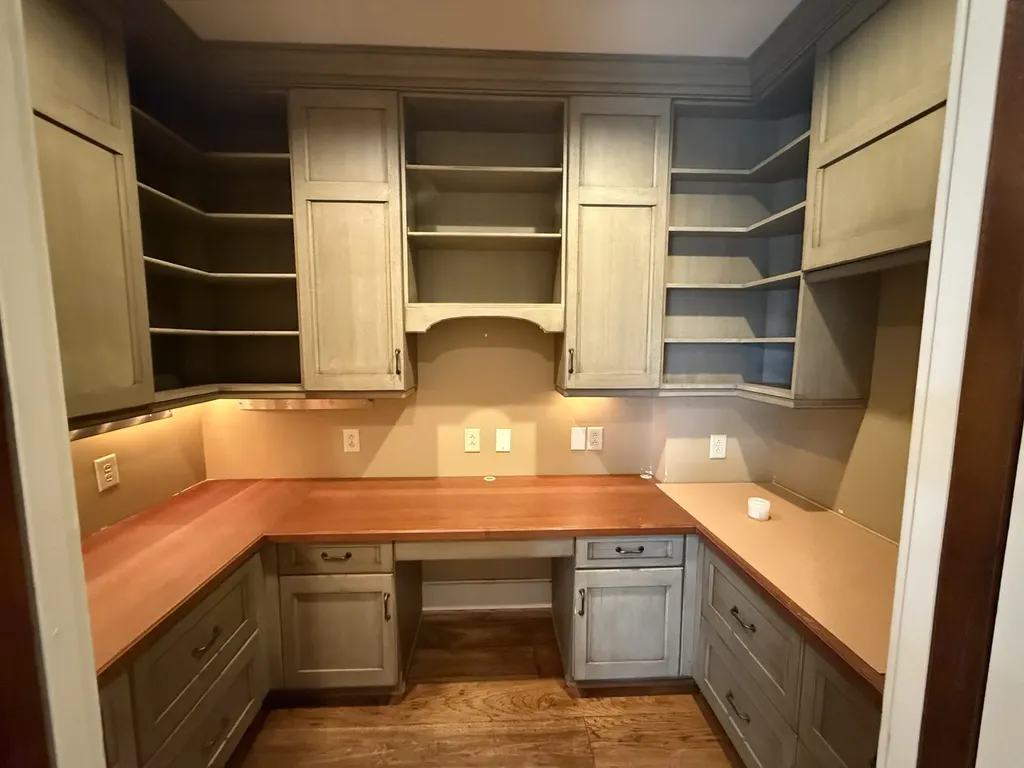 102 West End Close Nashville TN 37205