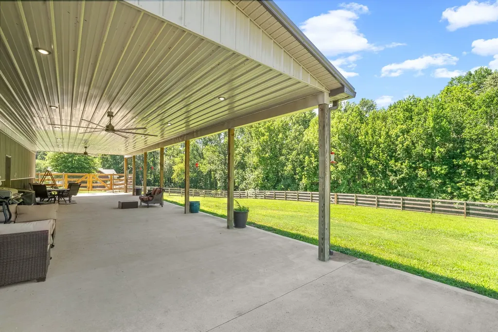 890 Iron Workers Road Clarksville TN 37043