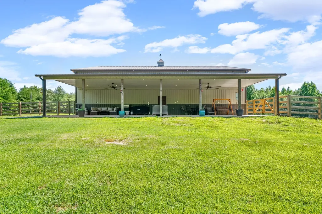 890 Iron Workers Road Clarksville TN 37043