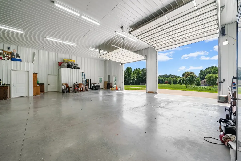 890 Iron Workers Road Clarksville TN 37043
