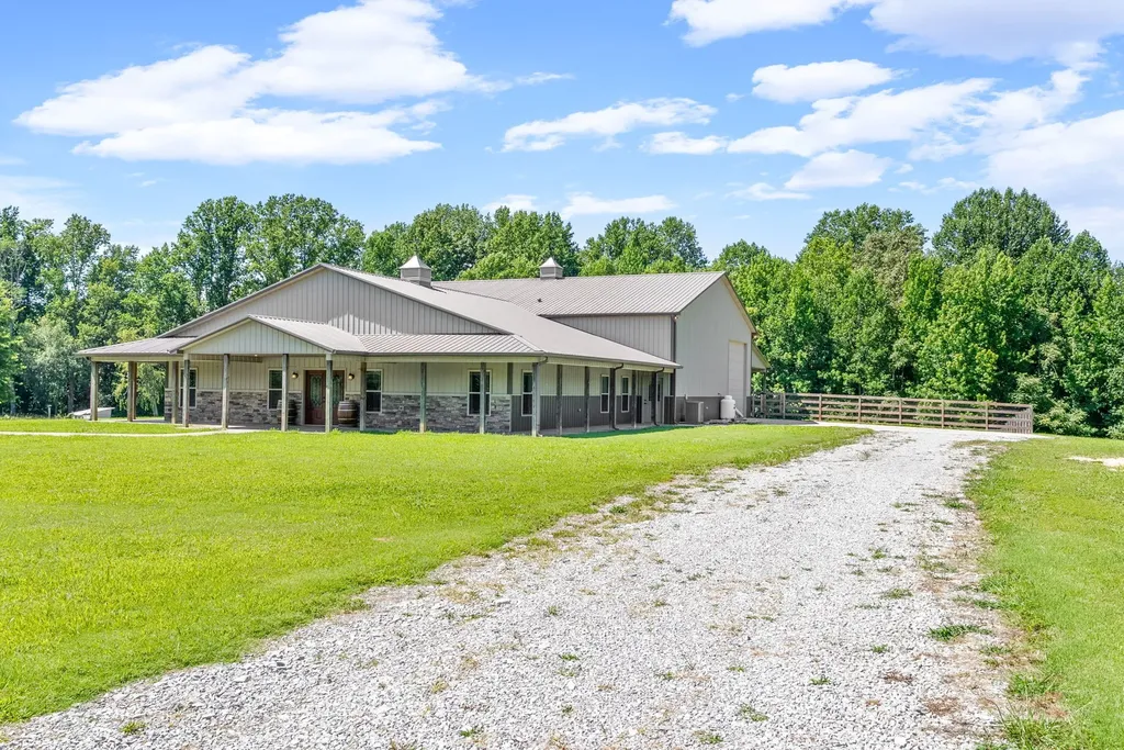 890 Iron Workers Road Clarksville TN 37043