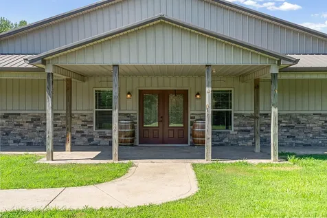 890 Iron Workers Road Clarksville TN 37043