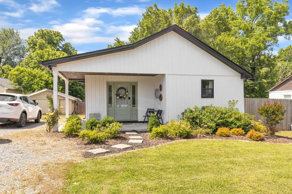 248 N Willomont Avenue Gallatin TN 37066