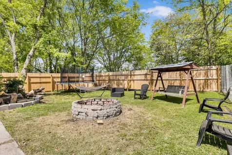 795 19th Ave, W Springfield TN 37172