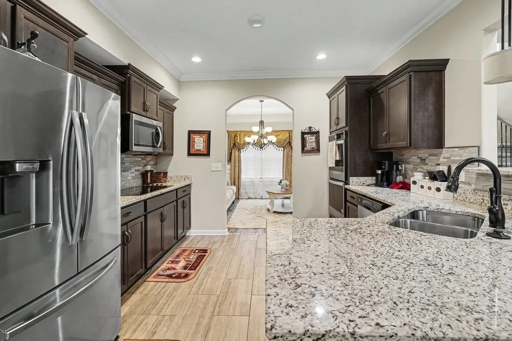 538 Low Country Court Clarksville TN 37042
