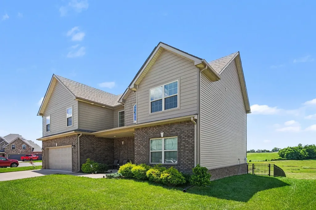 538 Low Country Court Clarksville TN 37042