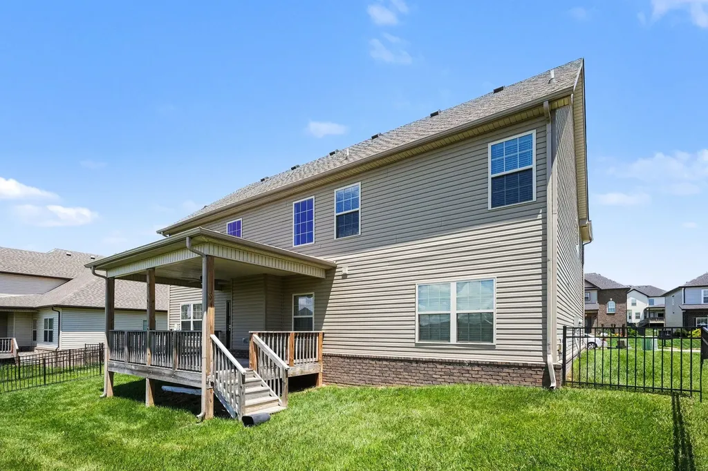 538 Low Country Court Clarksville TN 37042