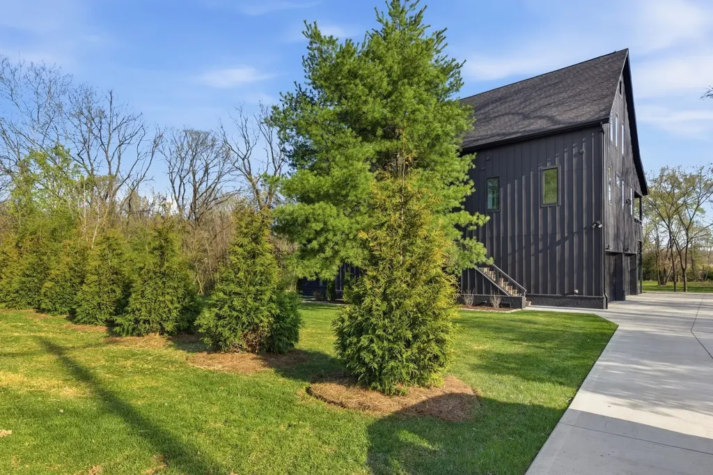 419 Lewisburg Avenue Franklin TN 37064