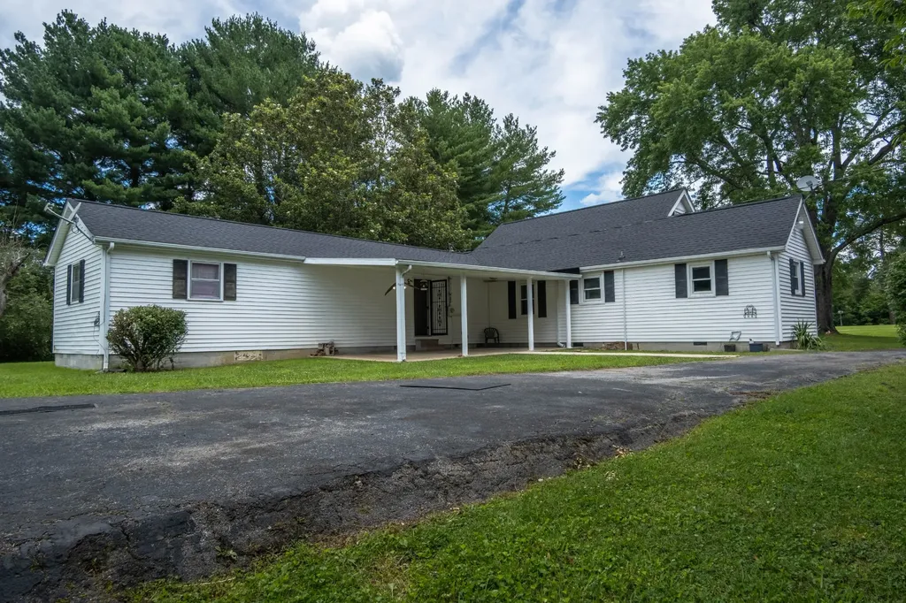 118 Bone Cave Road Rock Island TN 38581