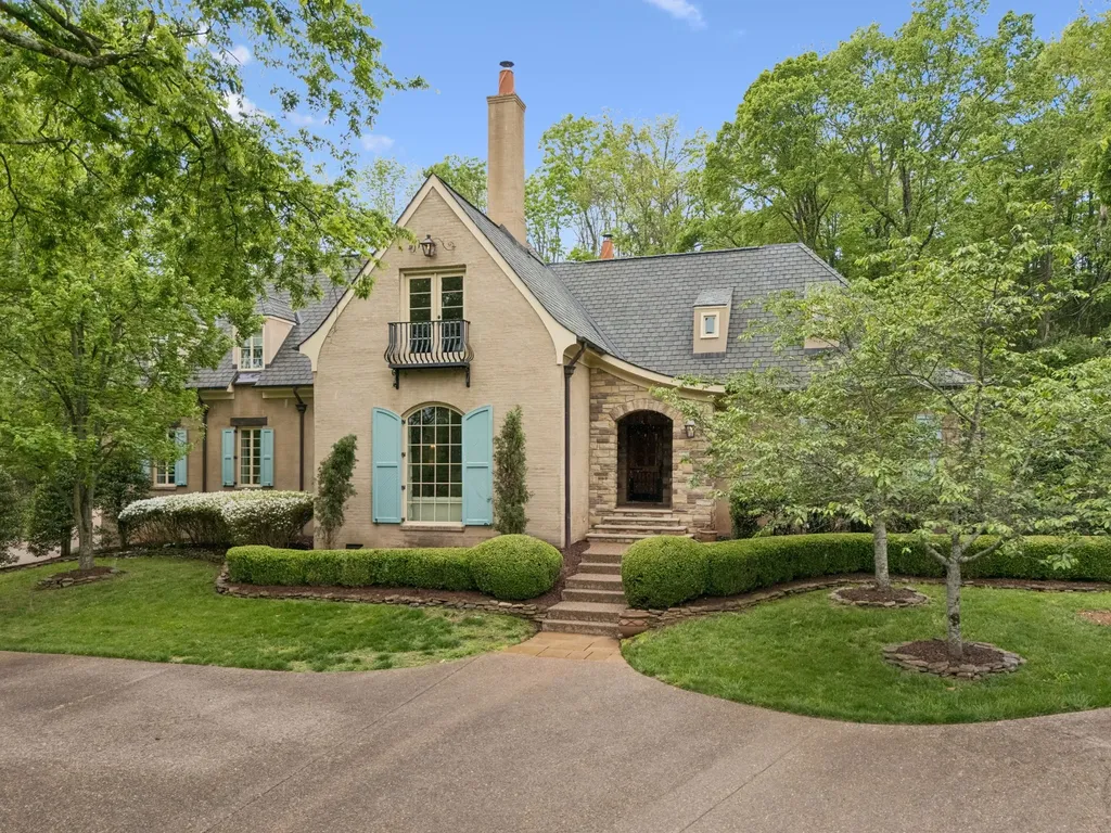 2127 Chickering Nashville TN 37215