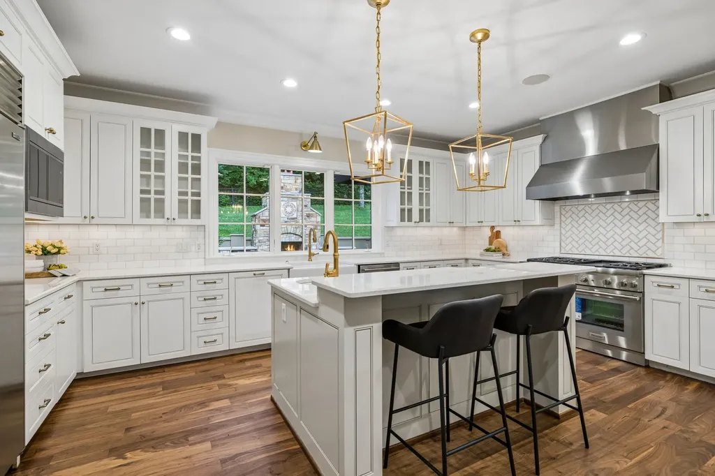2127 Chickering Nashville TN 37215