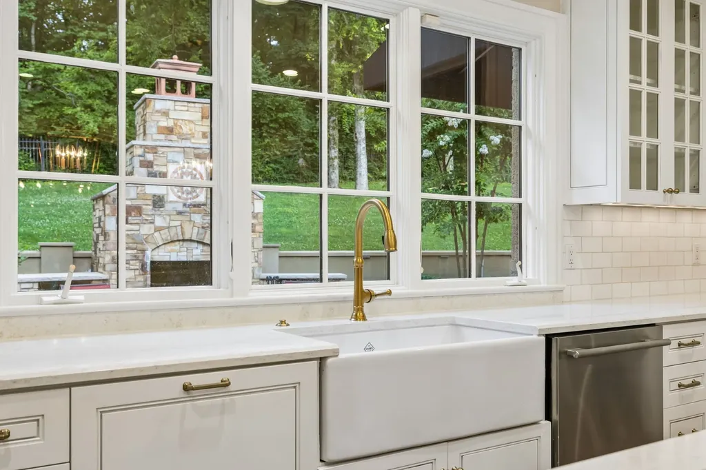 2127 Chickering Nashville TN 37215