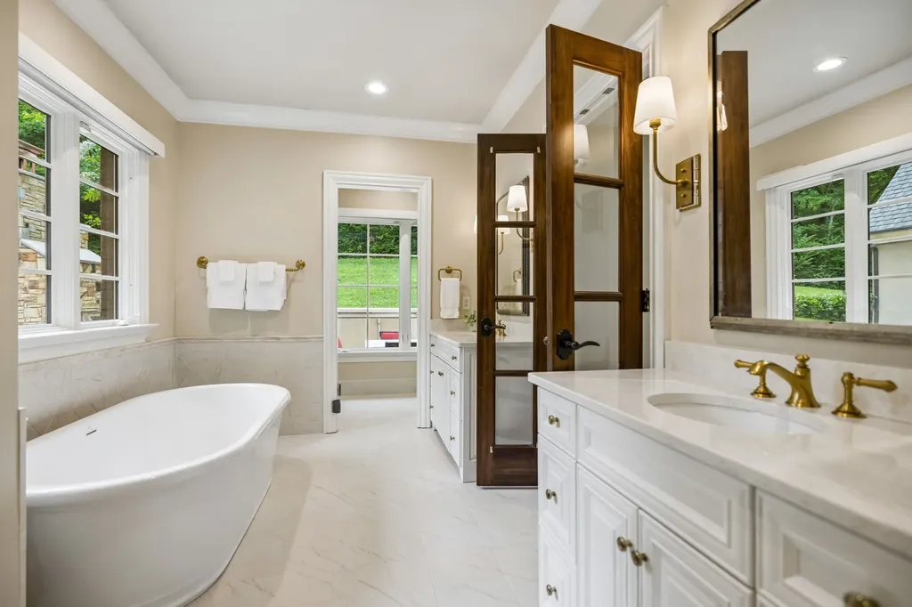 2127 Chickering Nashville TN 37215