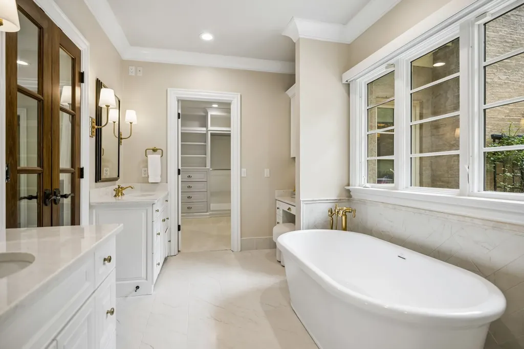 2127 Chickering Nashville TN 37215