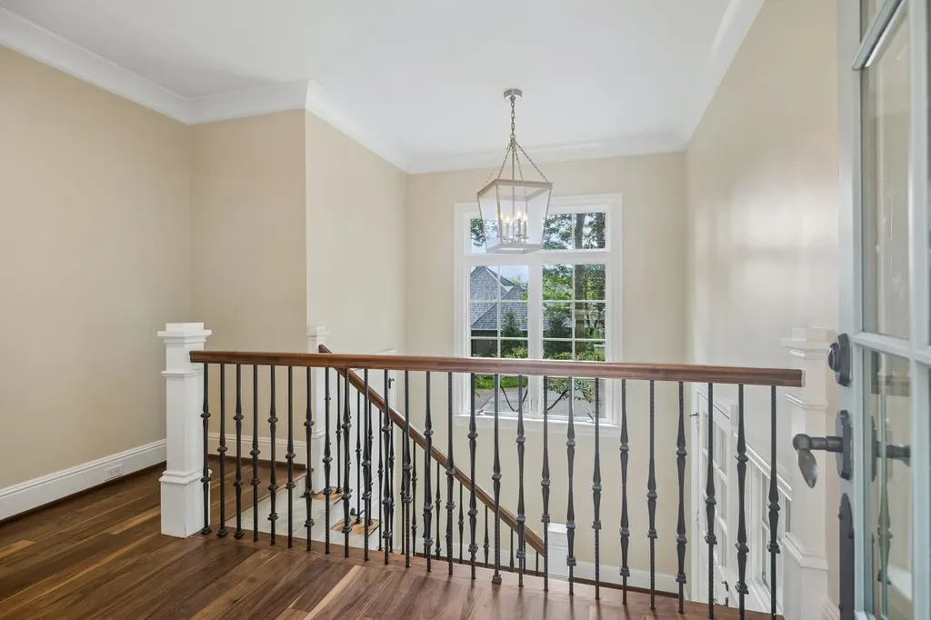 2127 Chickering Nashville TN 37215