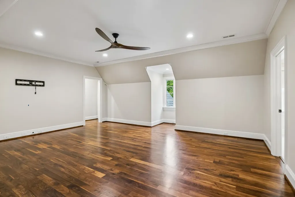 2127 Chickering Nashville TN 37215