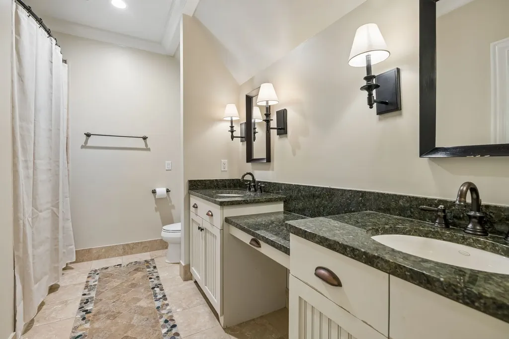 2127 Chickering Nashville TN 37215