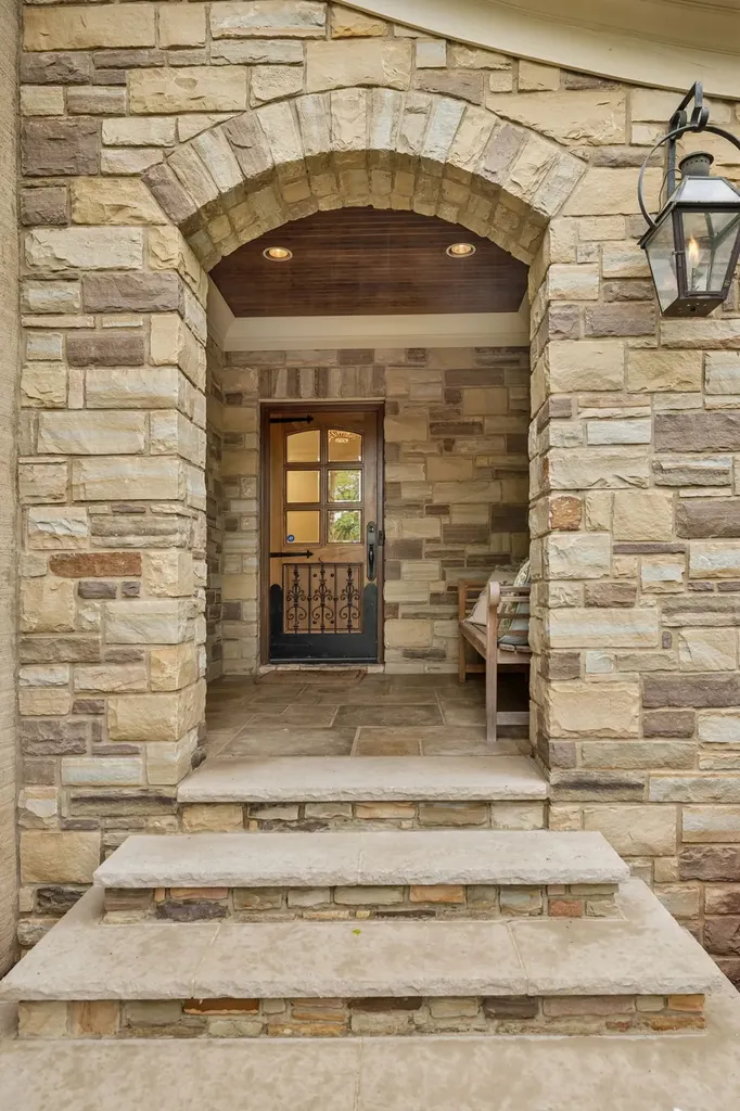 2127 Chickering Nashville TN 37215