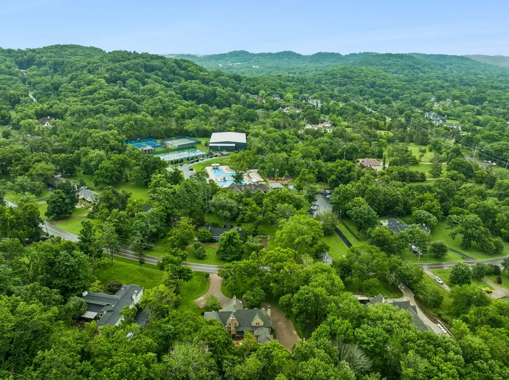2127 Chickering Nashville TN 37215