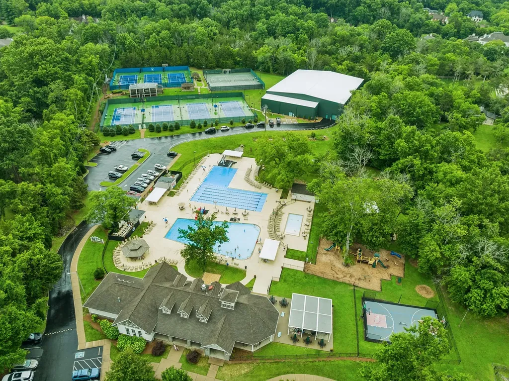 2127 Chickering Nashville TN 37215