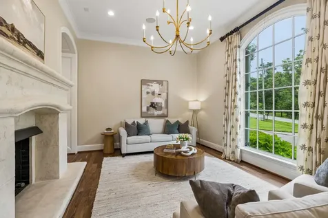 2127 Chickering Nashville TN 37215