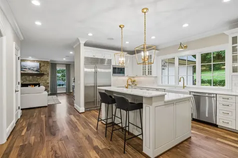 2127 Chickering Nashville TN 37215