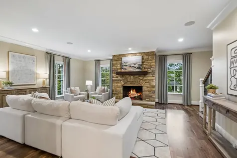 2127 Chickering Nashville TN 37215
