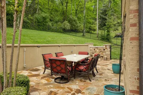 2127 Chickering Nashville TN 37215