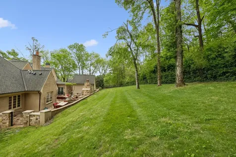 2127 Chickering Nashville TN 37215