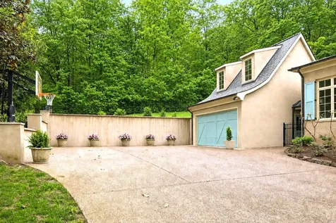 2127 Chickering Nashville TN 37215