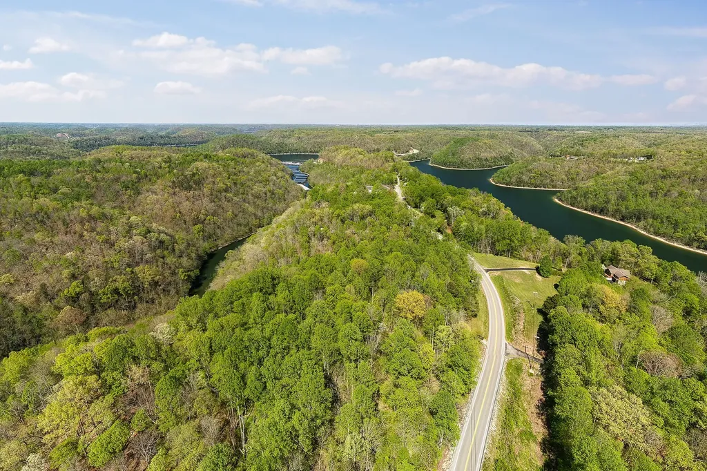 4701 Sparta Highway Smithville TN 37166
