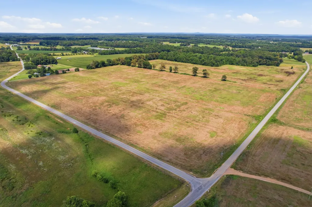 8363 W Green Hill Road Smithville TN 37166