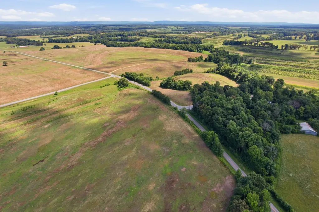 8363 W Green Hill Road Smithville TN 37166