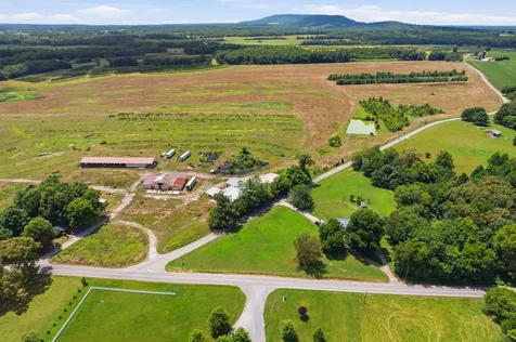 8363 W Green Hill Road Smithville TN 37166